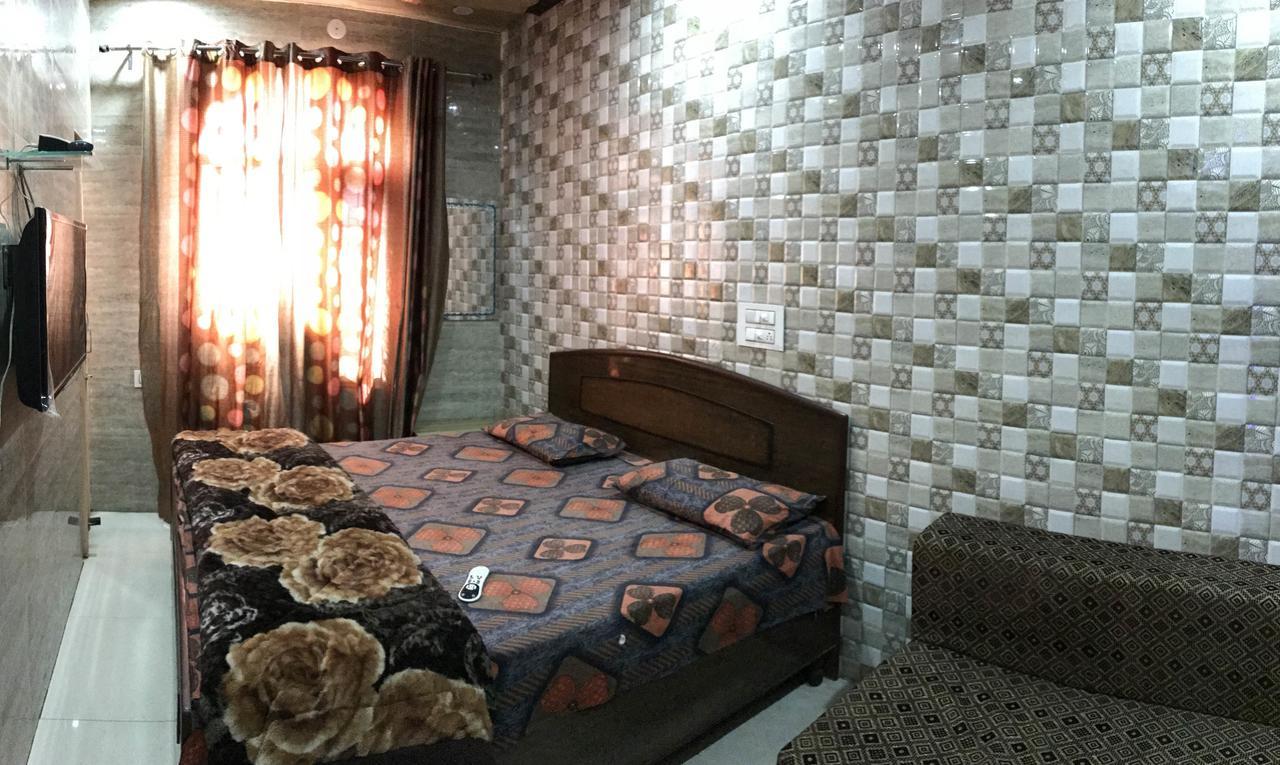 Hotel Prince Palace Patiāla Екстериор снимка