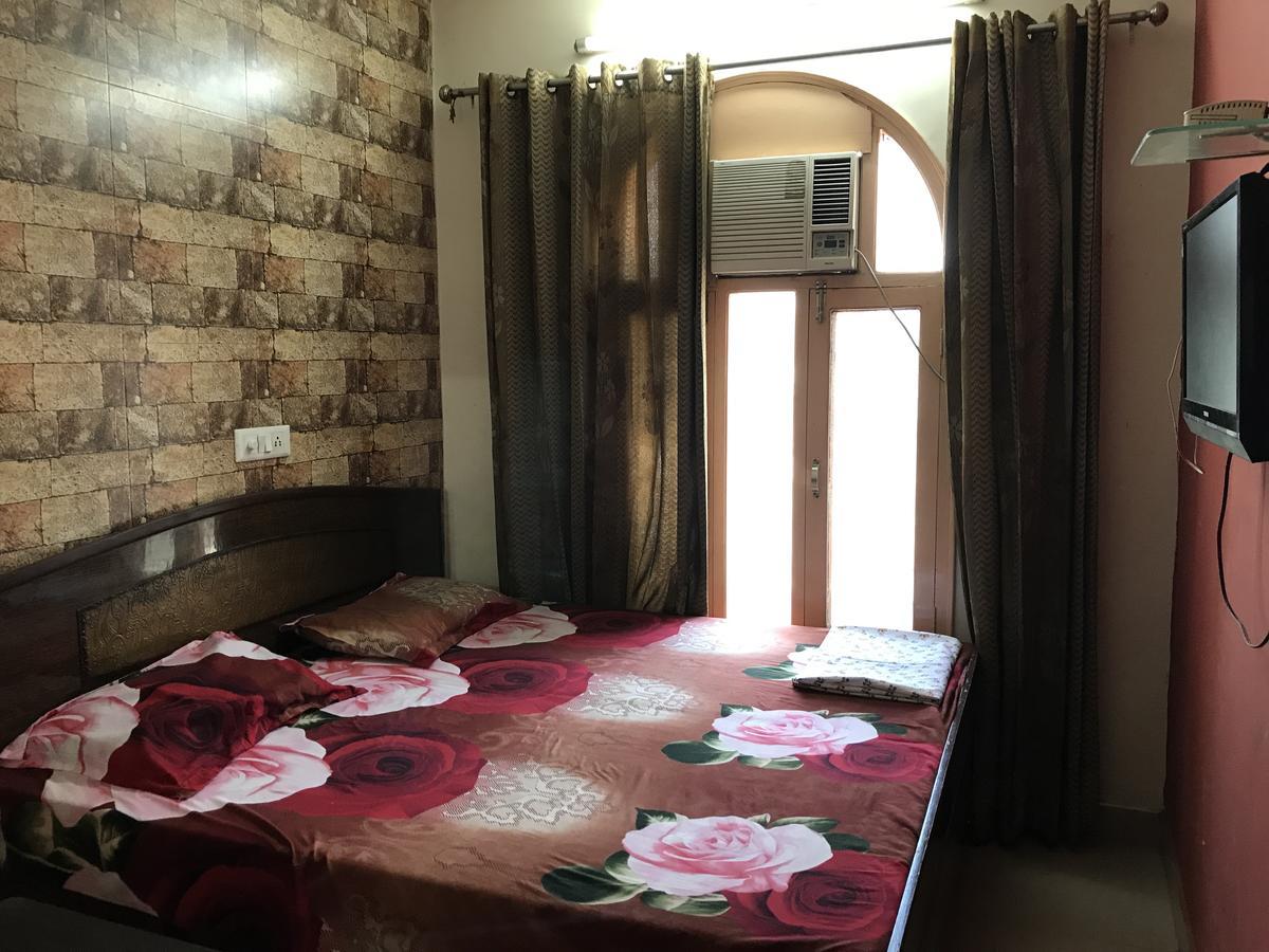 Hotel Prince Palace Patiāla Екстериор снимка